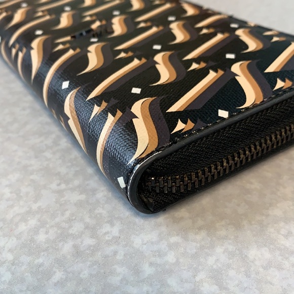 Simply Vera Vera Wang Zip Around Wallet - Picture 10 of 10